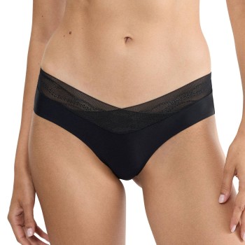 Triumph Breathe and Lift Smart Hipster