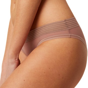 Triumph Tempting Sheer Highleg Tai