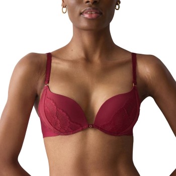 Triumph Love In Lace Wired Push-Up Bra